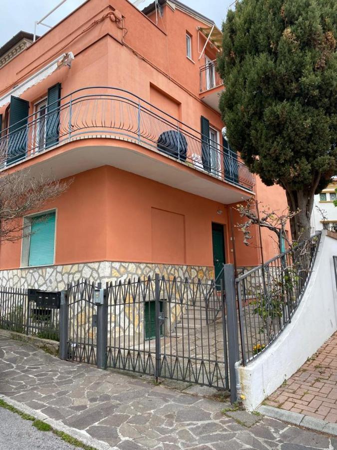 Casa Vacanze Pacific Sirolo Buitenkant foto